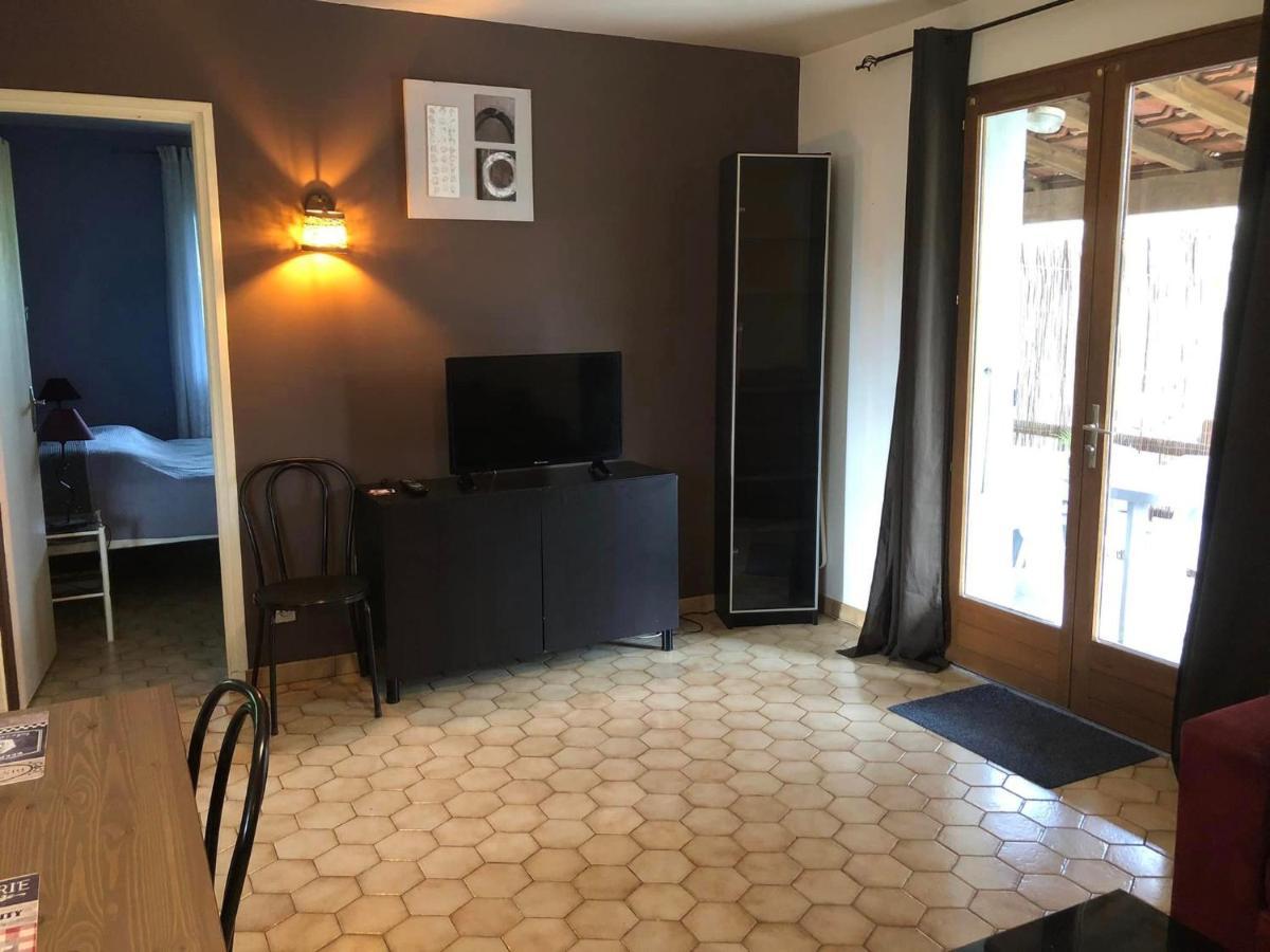 Hotel Les Persedes Lavilledieu  Εξωτερικό φωτογραφία