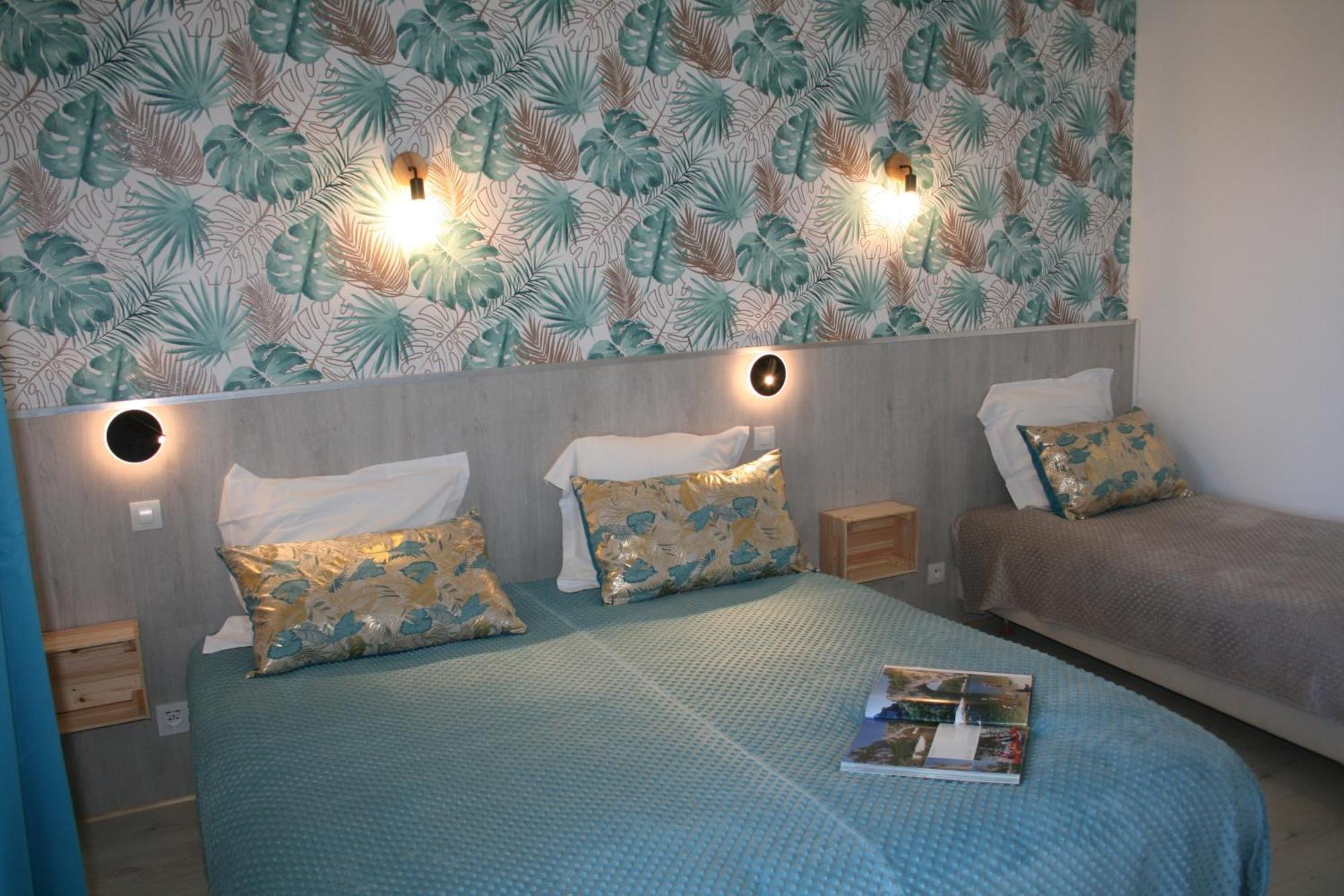 Hotel Les Persedes Lavilledieu  Εξωτερικό φωτογραφία