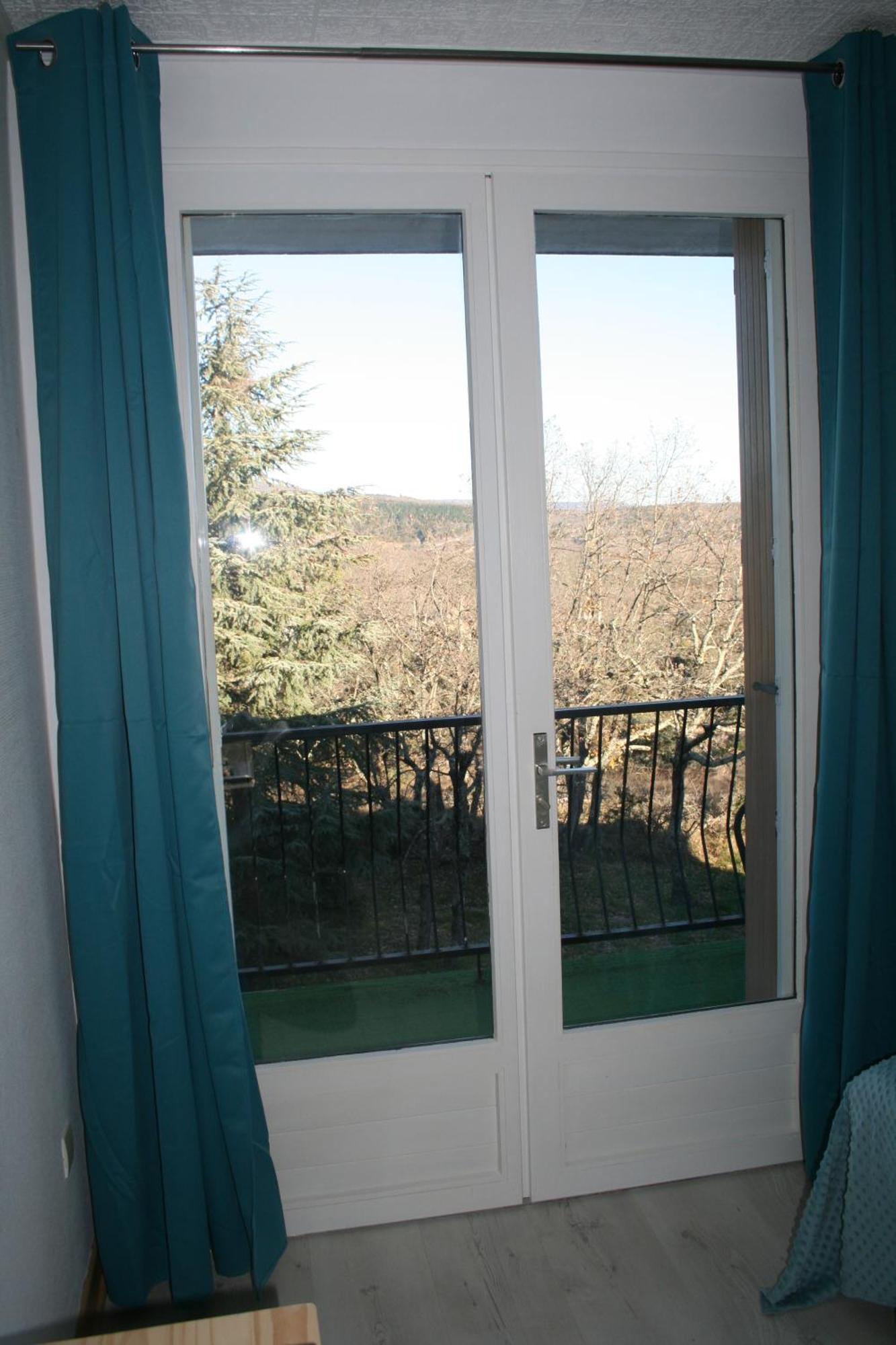 Hotel Les Persedes Lavilledieu  Εξωτερικό φωτογραφία