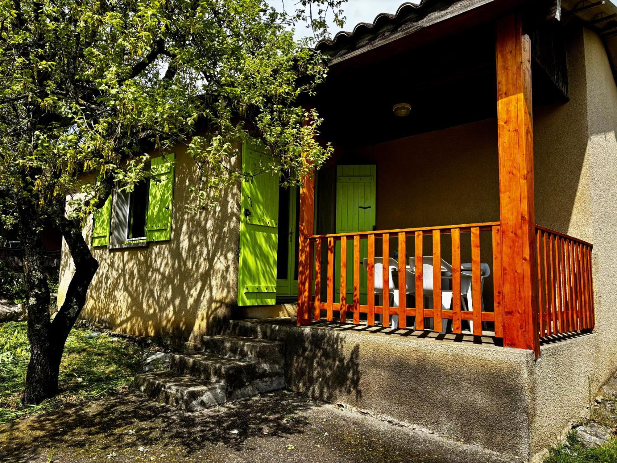 Hotel Les Persedes Lavilledieu  Εξωτερικό φωτογραφία